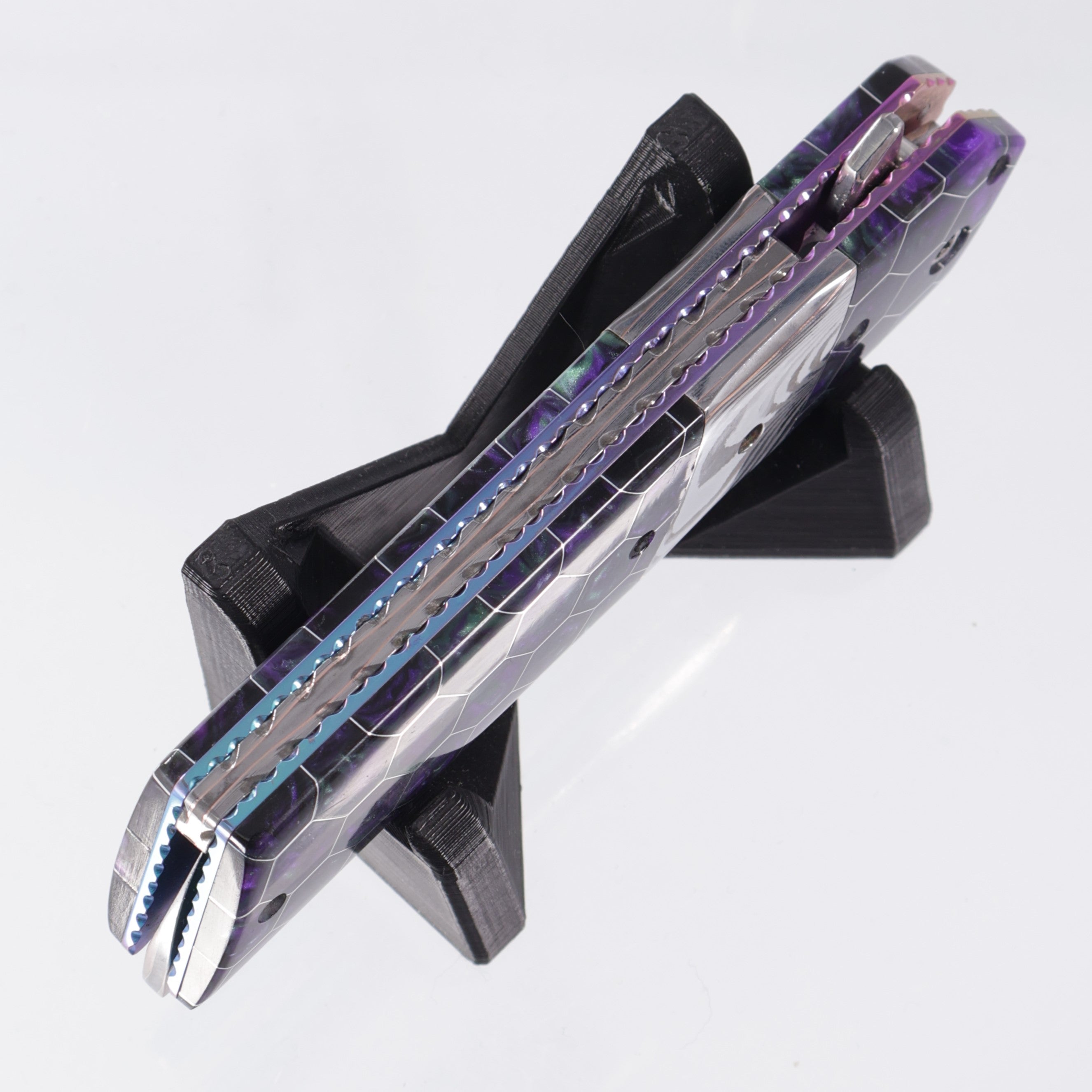 Brandon Vallotton Kaiken Flipper - Voodoo Resin Decepticon w/ Baker Forge Dam-Core Chevron Bolsters  - Baker Forge Tsunami Damascus