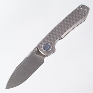 Vosteed Raccoon V - Dim Gray Titanium w/ Blue Button - Stonewash M390 - A4001