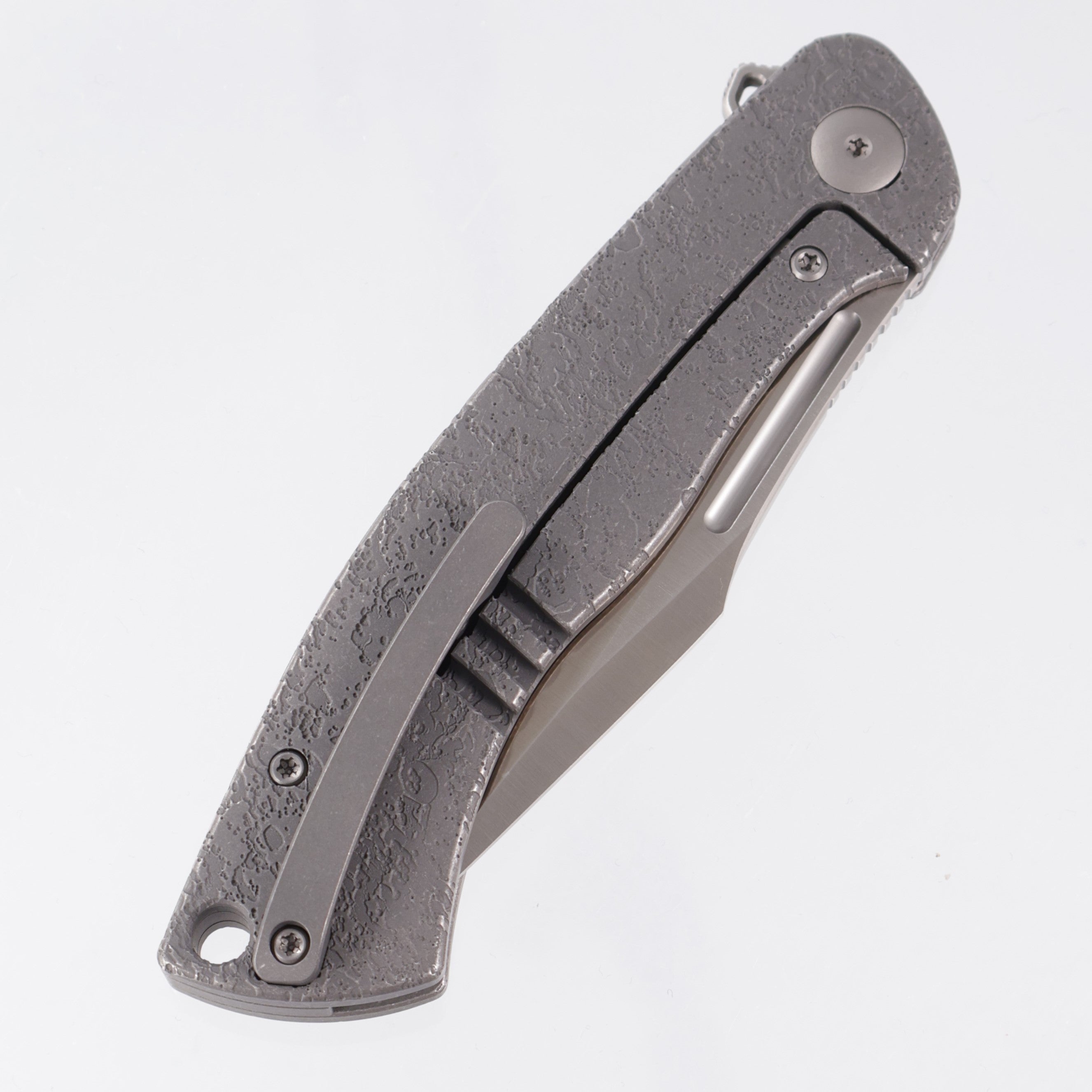 WE Knife Essential Knight - Stonewash Titanium w/ Beadblast Hardware - Satin M390 - WE24003-3