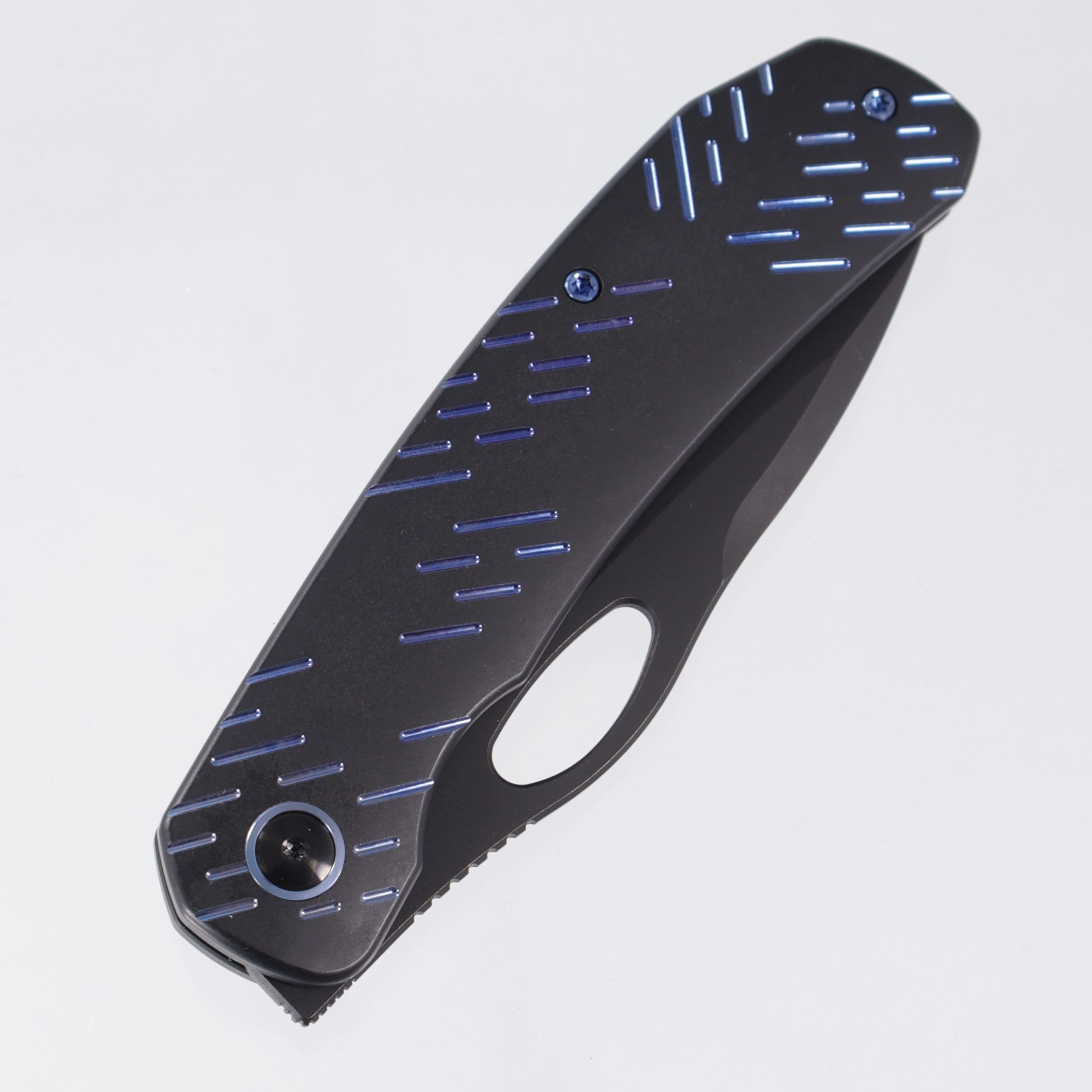 WE Knife Inmate - Black Stonewash & Blue Titanium - Black Stonewash 20CV - WE23096B-2