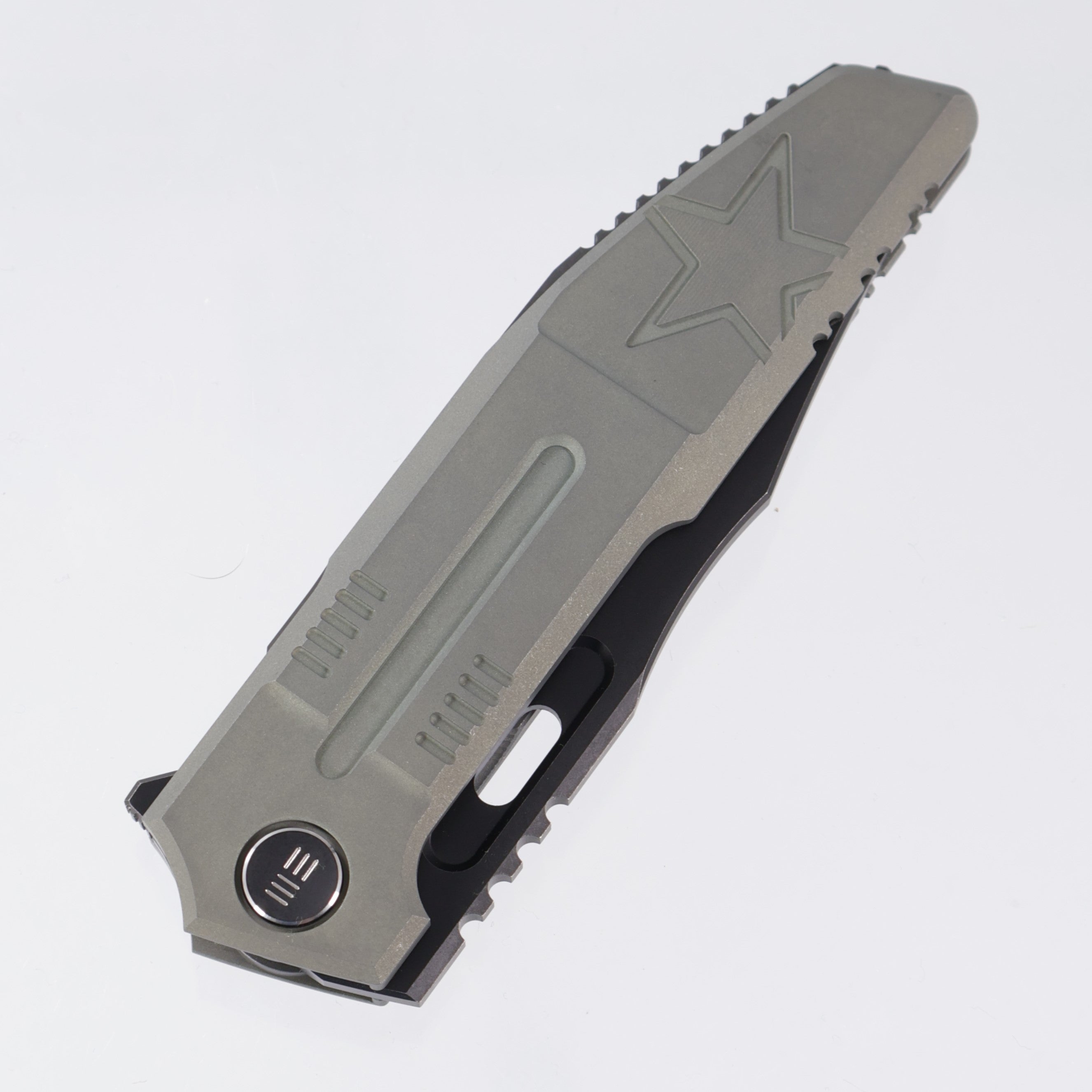 WE Knife Barracks - Dark Olive Titanium - Satin & Black Stonewash M390 - WE25078-1