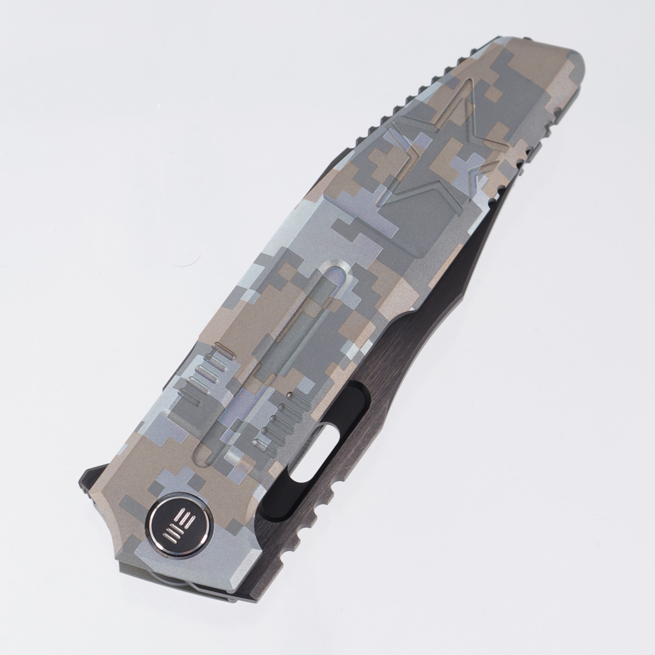 WE Knife Barracks - Pixel Pattern Digi-Cam Titanium - Black Stonewash M390 - WE25078-3