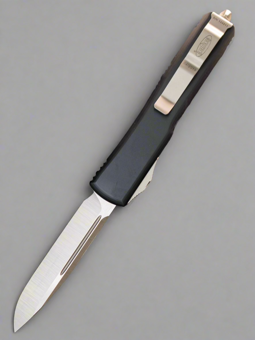 Microtech 121-4 Ultratech S/E - Black Handle - Satin Blade
