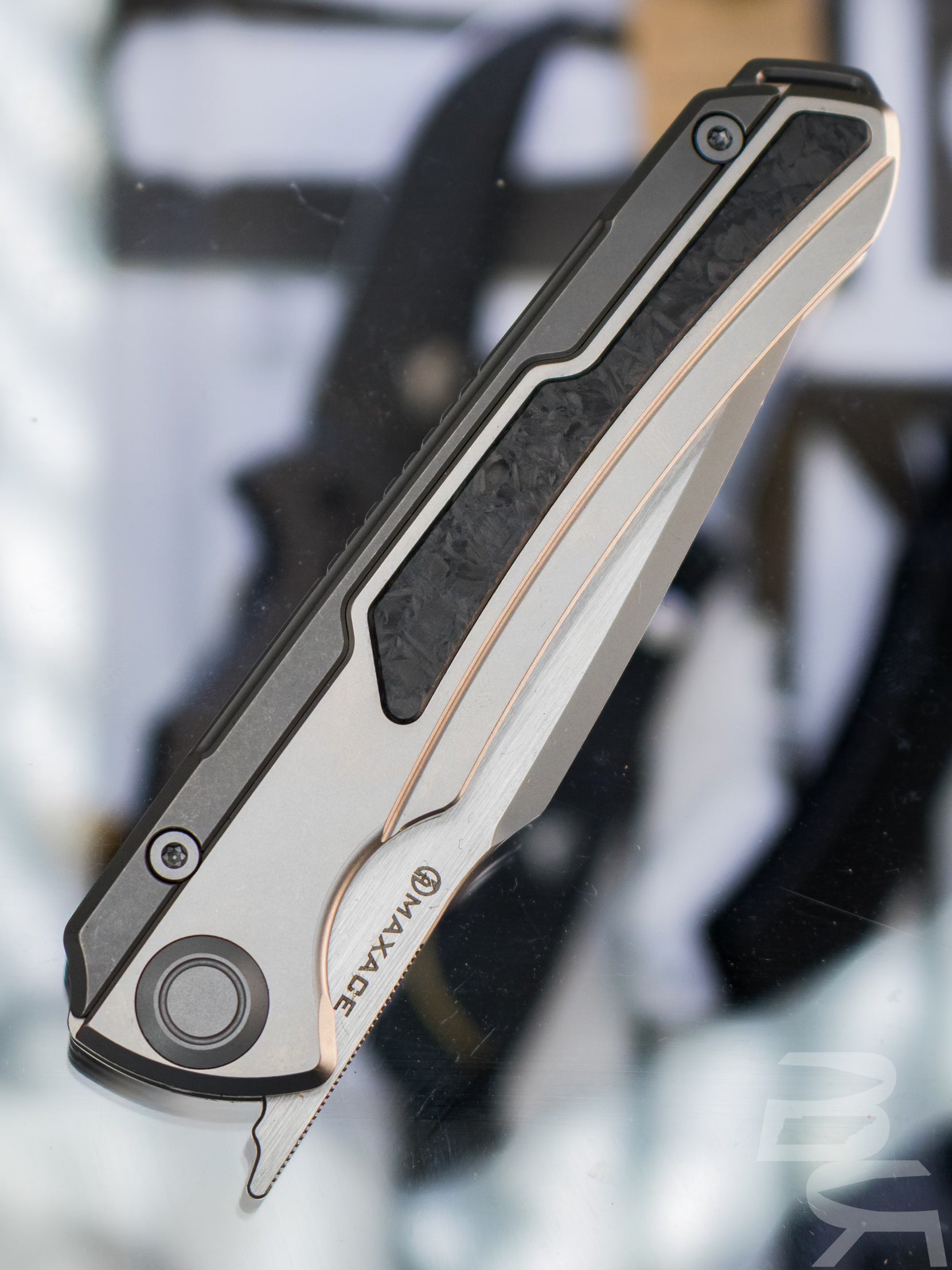 Maxace Kestrel Framelock Ti/CF