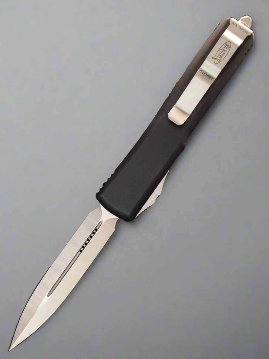 Microtech 122-4 Ultratech D/E - Black Handle - Contoured - Satin Blade