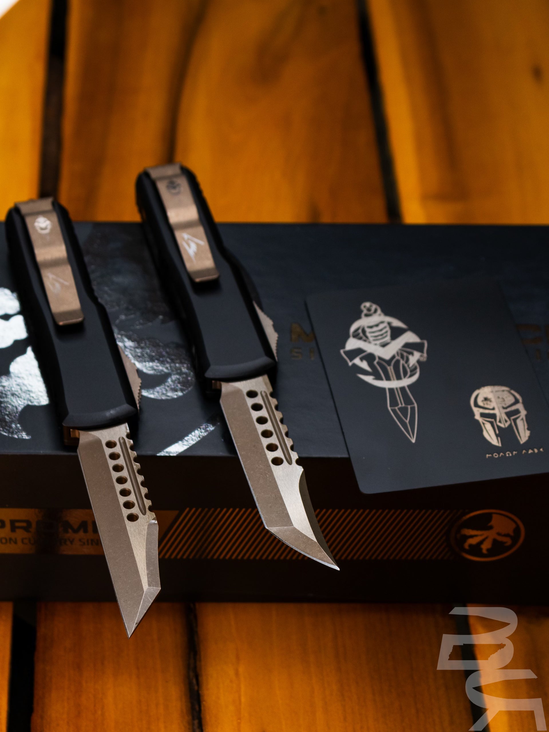 Microtech UTX-85 Molon Labe Hellhound + Warhound OTF Automatic Knife Set