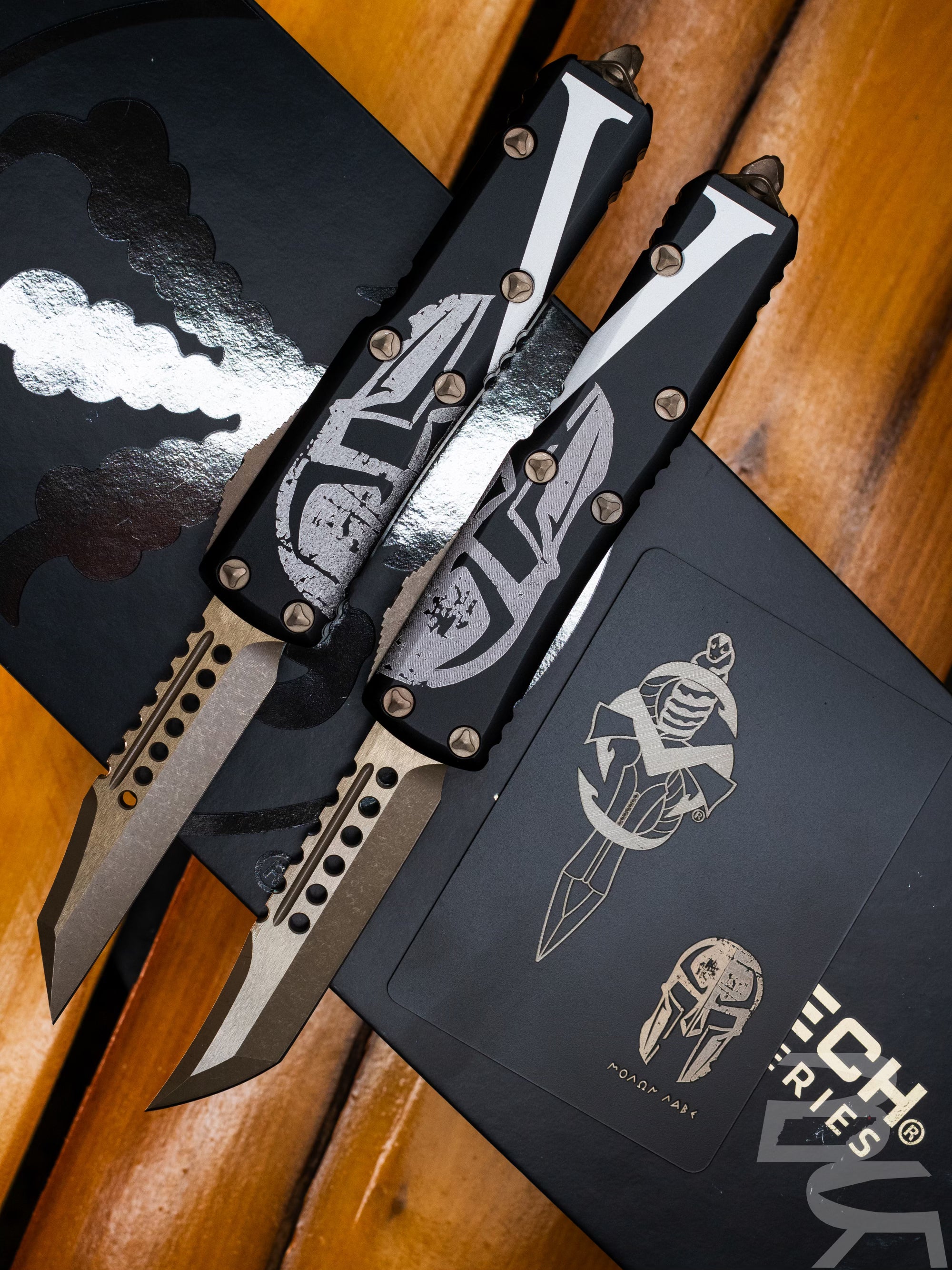 Microtech UTX-85 Molon Labe Hellhound + Warhound OTF Automatic Knife Set