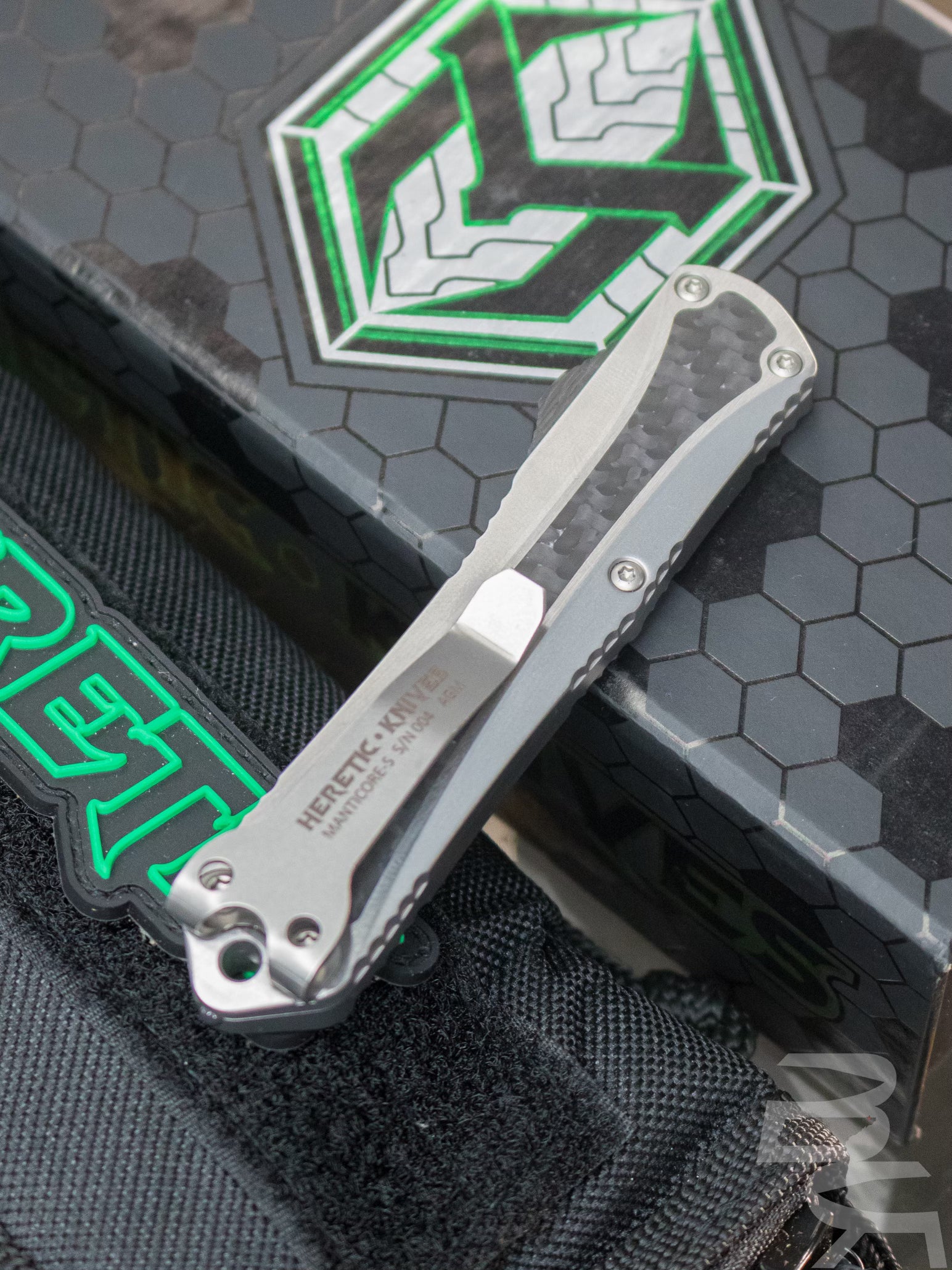 Heretic Knives Manticore-S Custom Stainless CF Inlay OTF 2.6" Tanto Mirror Polish