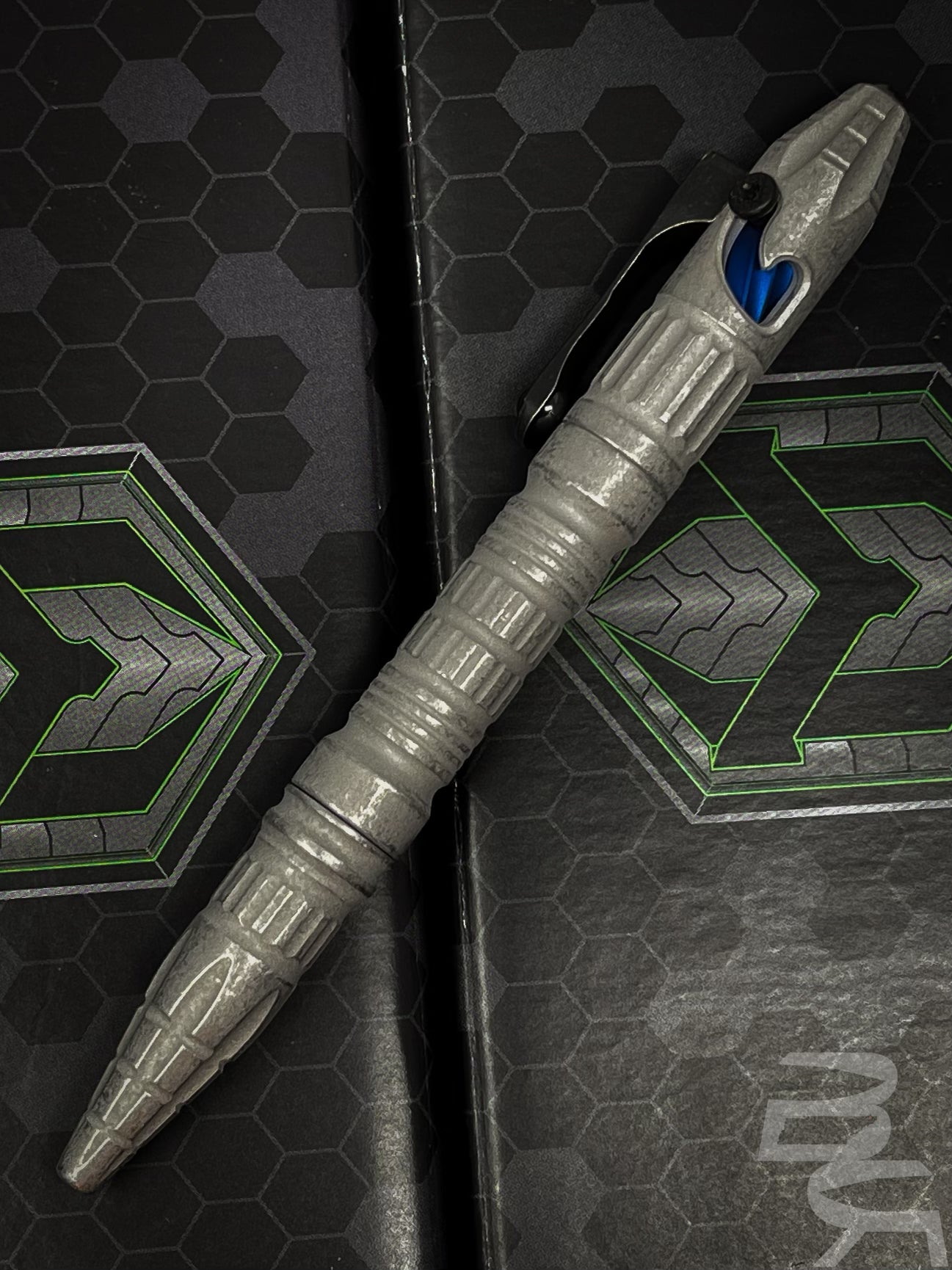 Heretic Thoth Blizzard Winter Aluminum Tactical Pen