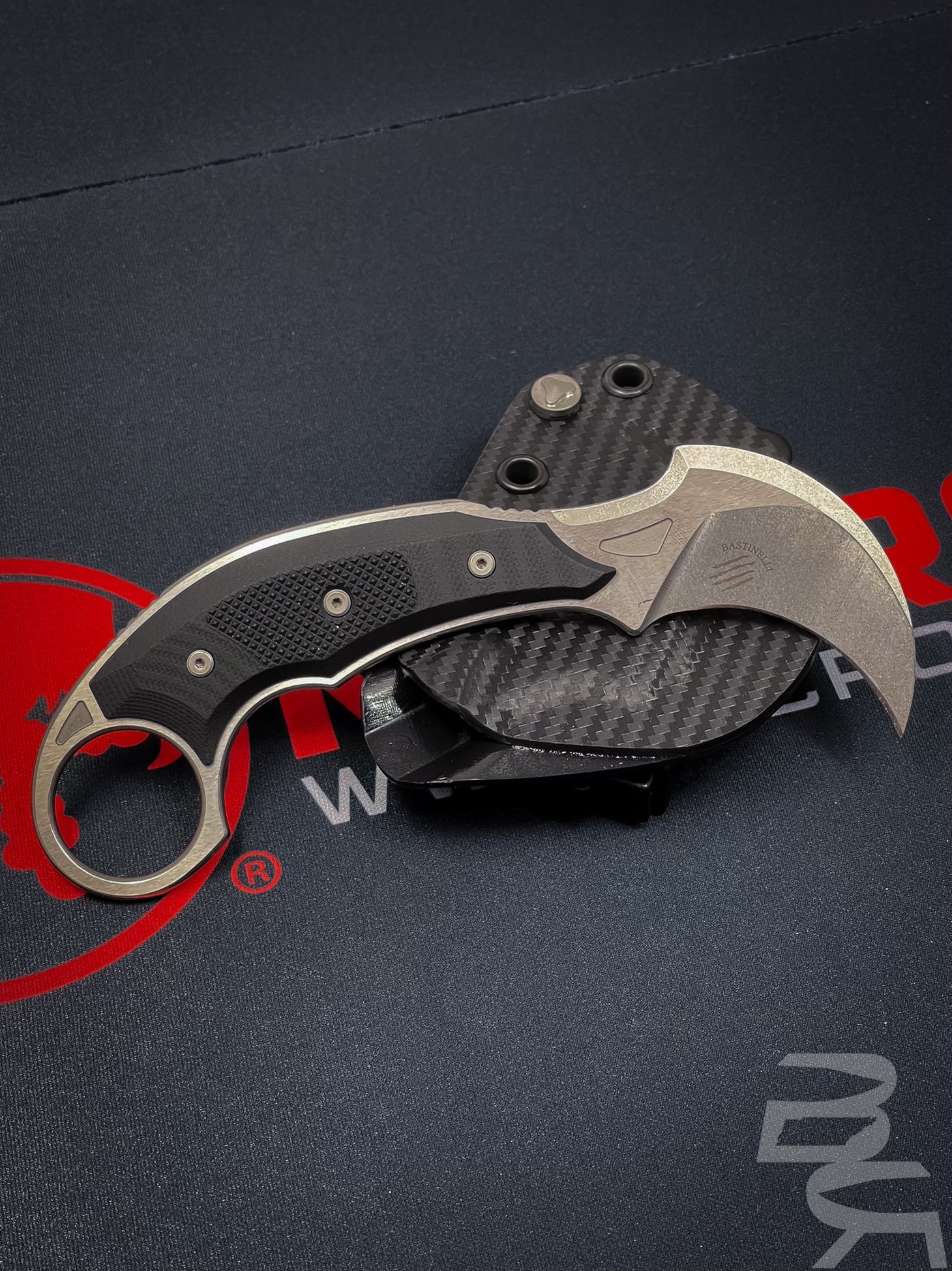 Microtech / Bastinelli Fixed Iconic RH