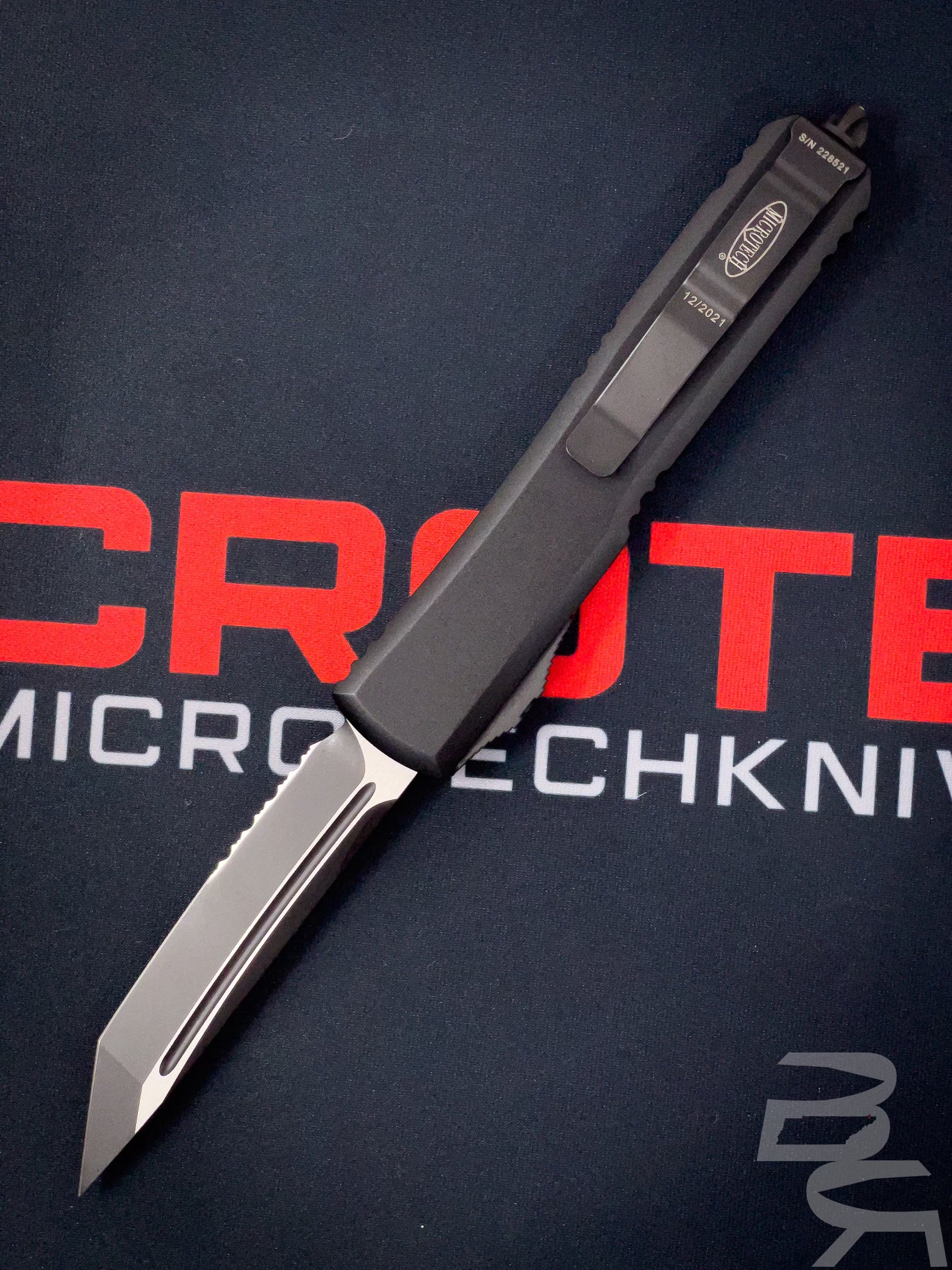 Microtech Ultratech T/E Partial Serrate M390