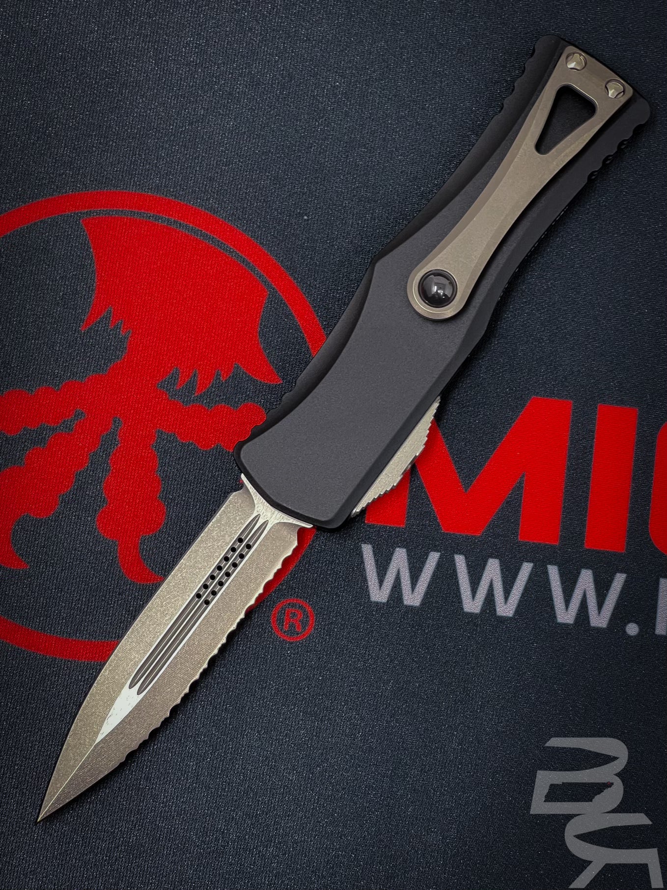 Microtech Hera D/E Stonewash Full Serrated